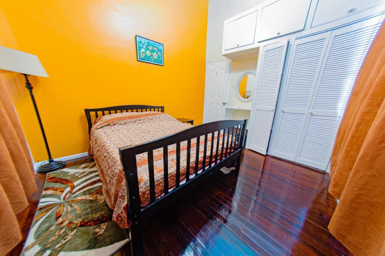 Jr Apartments Georgetown Bagian luar foto